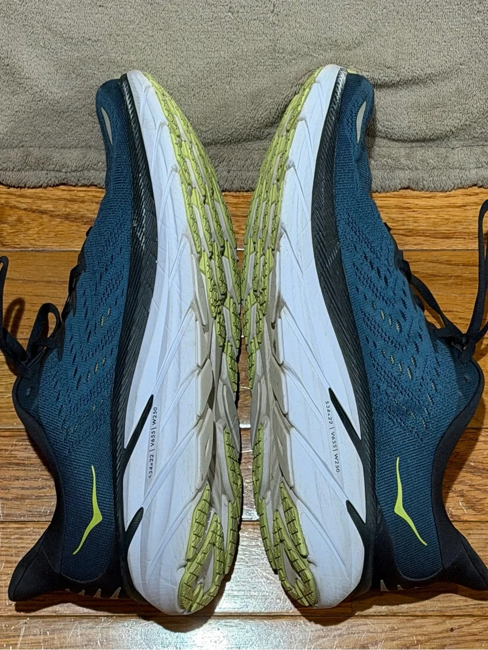 HOKA One One Clifton 8 Shoes Mens Size 12 D Blue Running Sneakers 1119393 BCBT